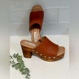 New Chelsea & Violet Women's Brown Leather Studded Platform Wooden Clog Sz 8.5